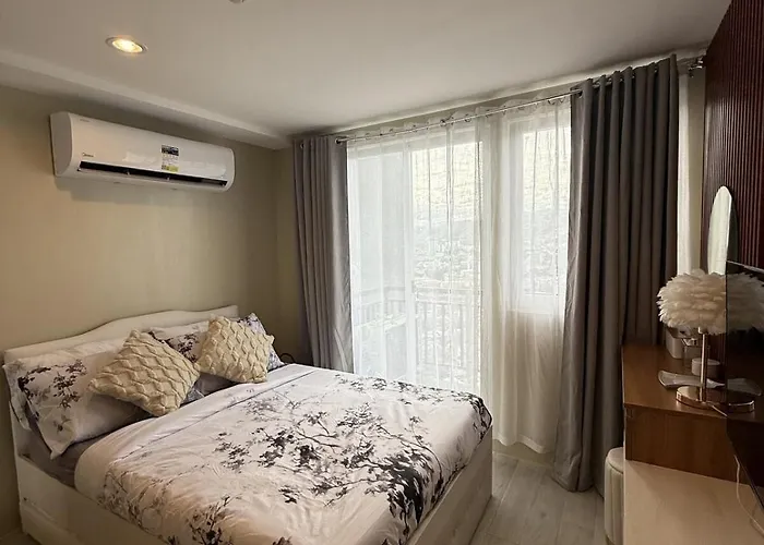 Modern And Cozy Studio Unit With Balcony Near Ayala Center