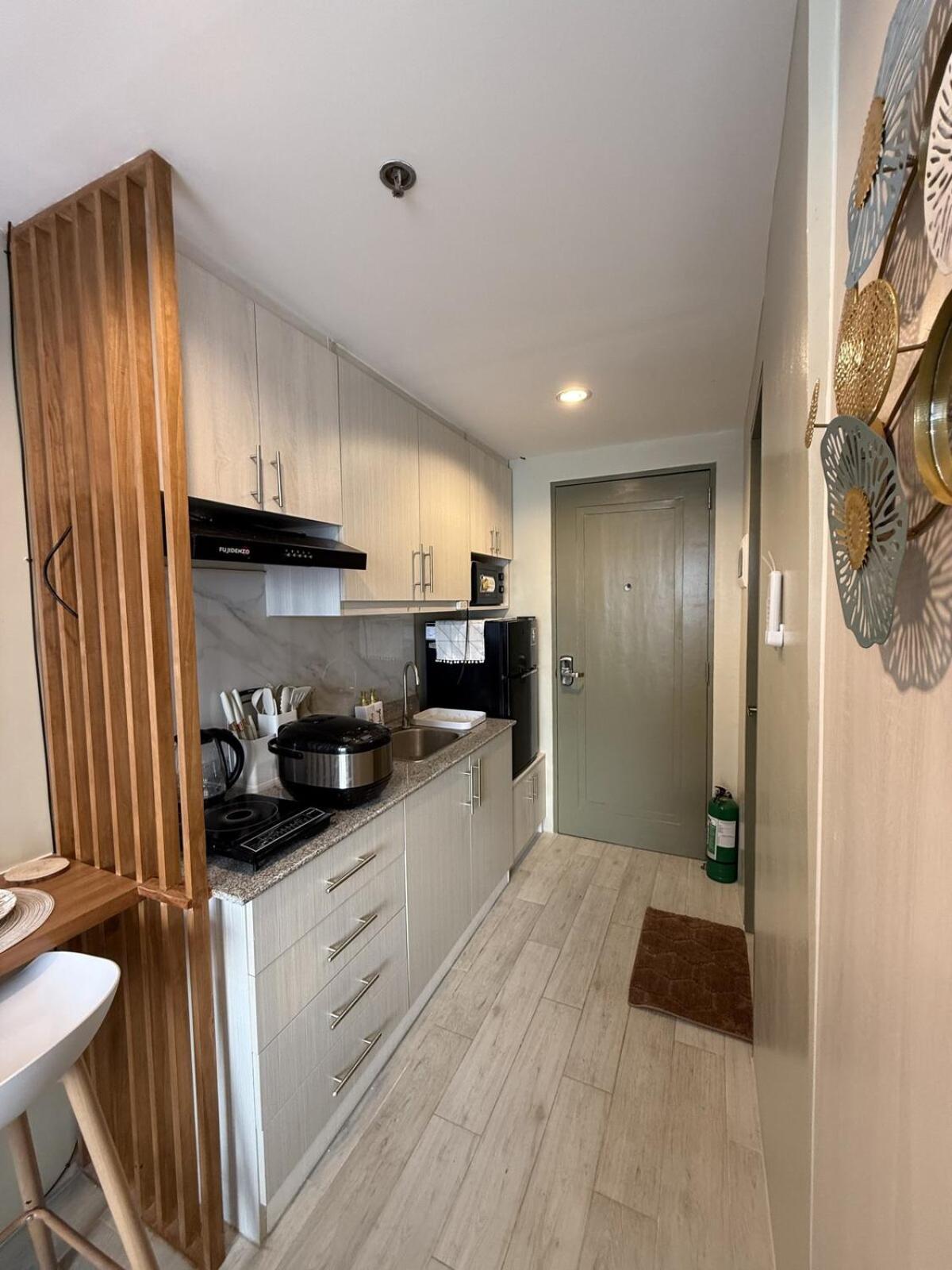 Modern And Cozy Unit With Balcony Near Ayala Center Apartment Cebu